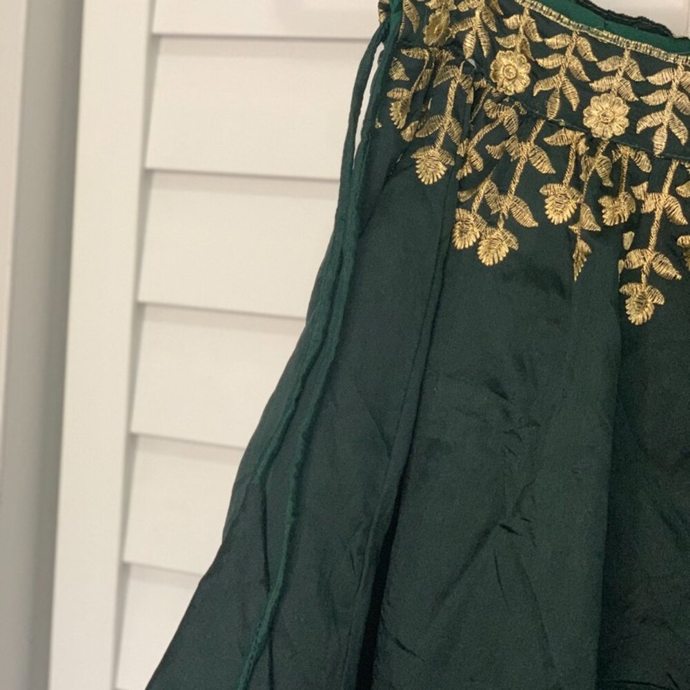 NWT - House of Indya Green Sequin Thread Embroidered Silk Lehenga Set - Size L - Picture 14 of 16